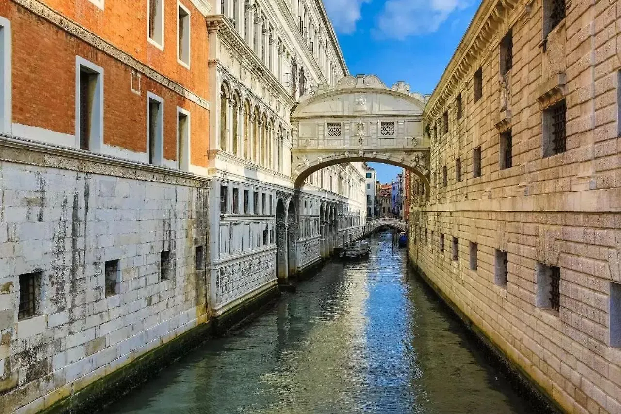 Apartment Venice San Marco Lovely Attic Two Bedroom Ac - Wi-Fi Italy